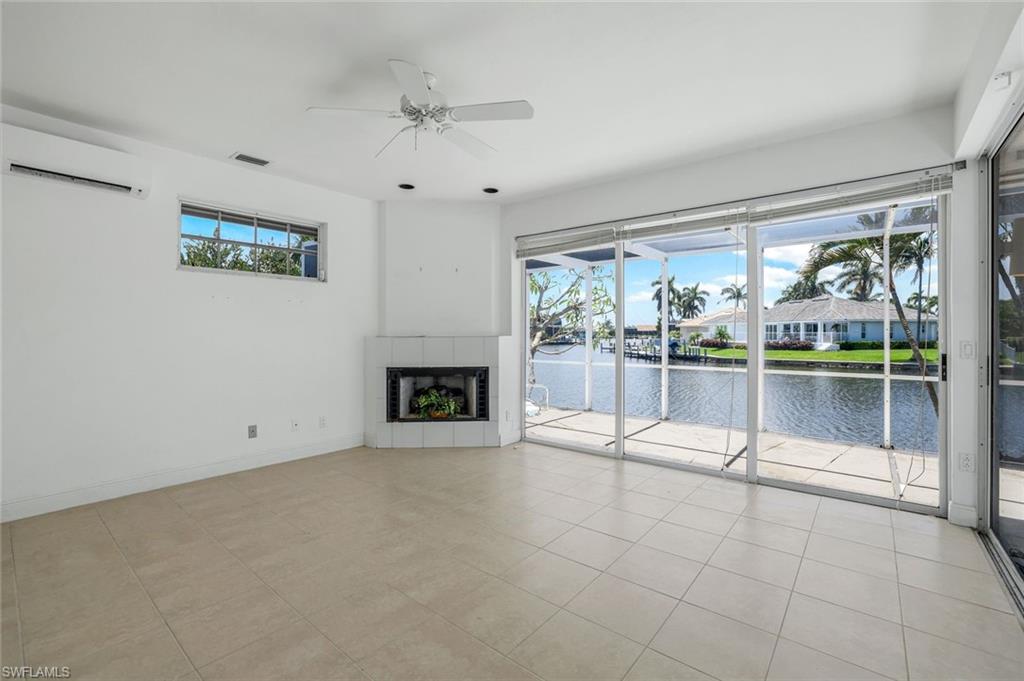 1895 Woodbine CT
