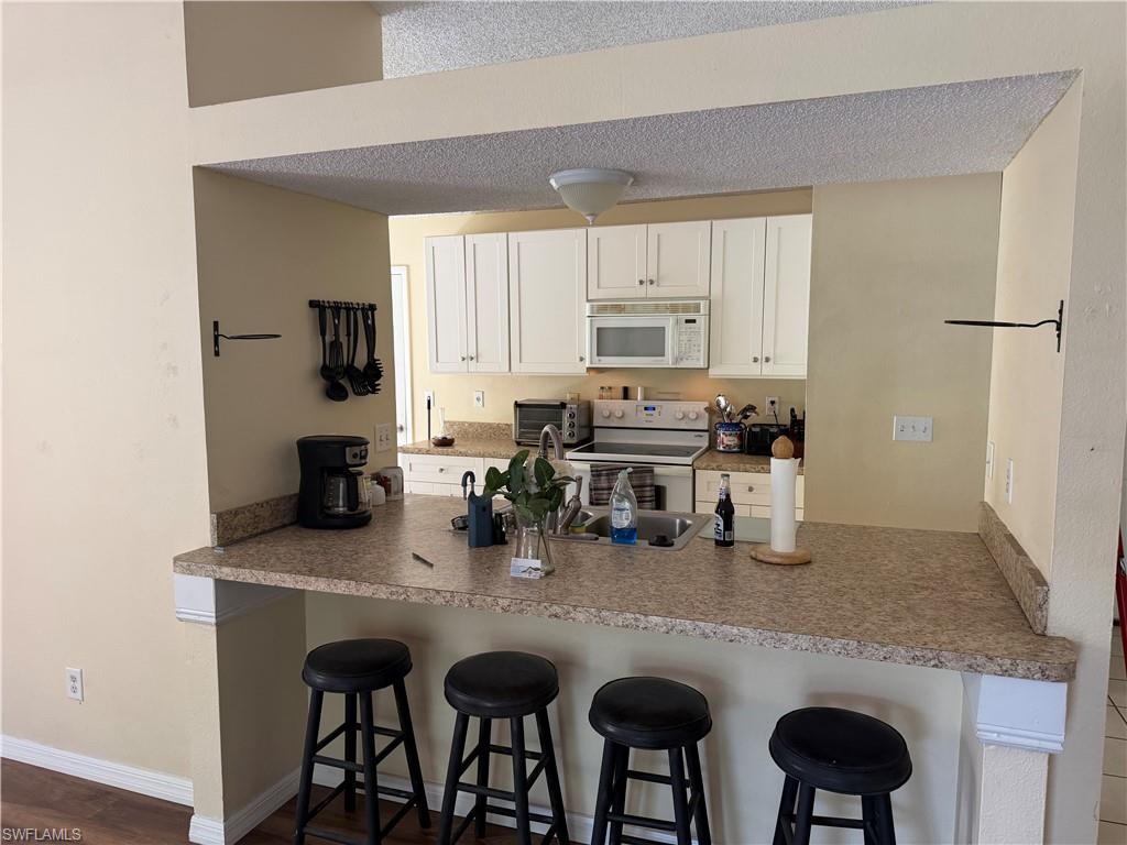 SAN CARLOS PARK - Residential