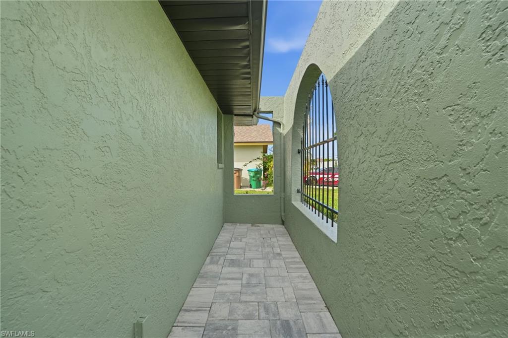CAPE CORAL - Residential Lease