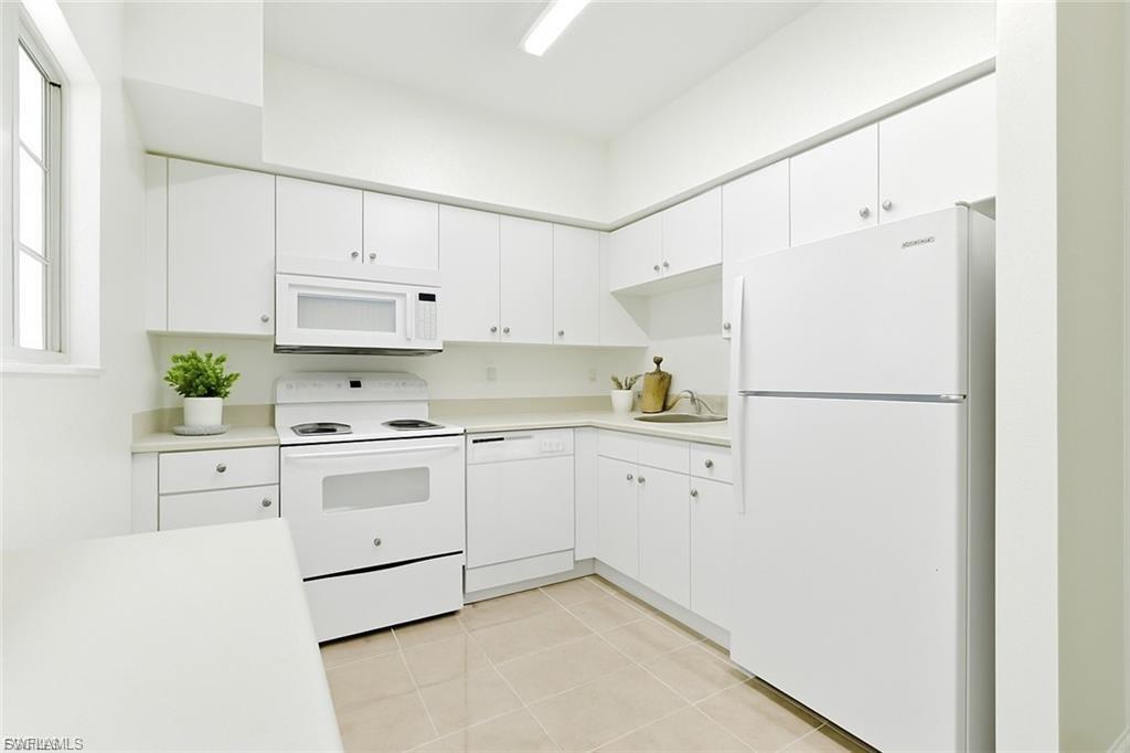 THE COVE AT SIX MILE - Residential Lease