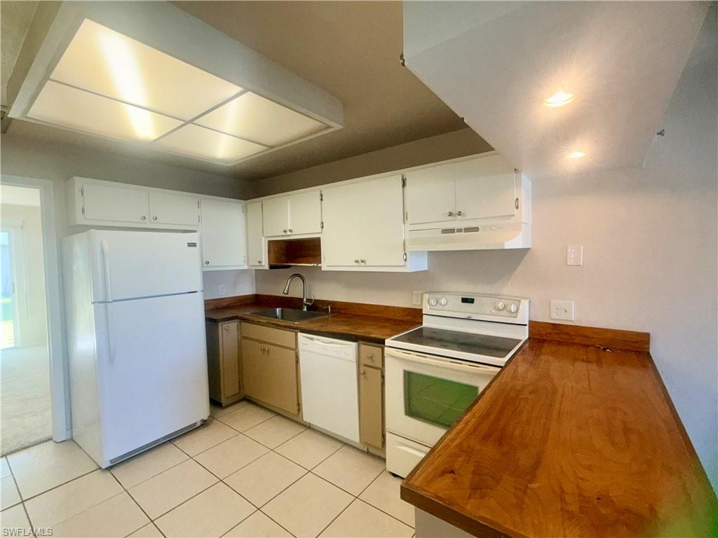 CONTEMPORARY  CONDO - Residential Lease