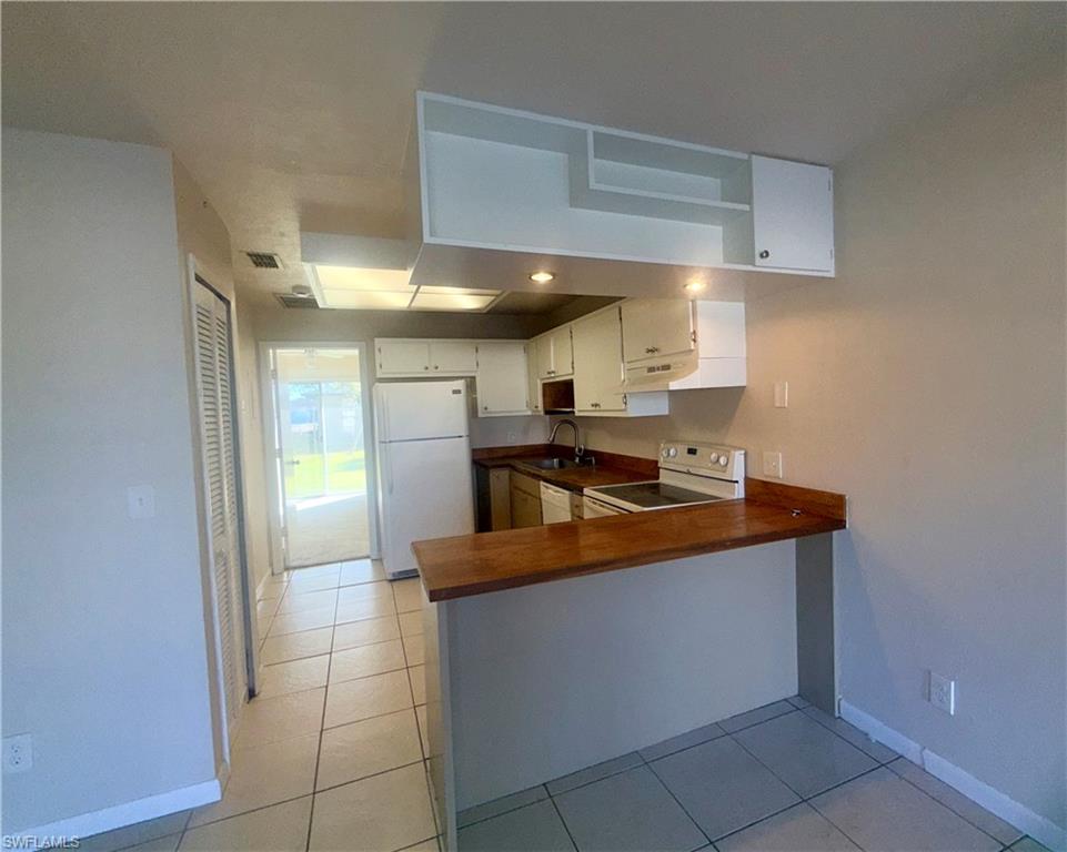 CONTEMPORARY  CONDO - Residential Lease