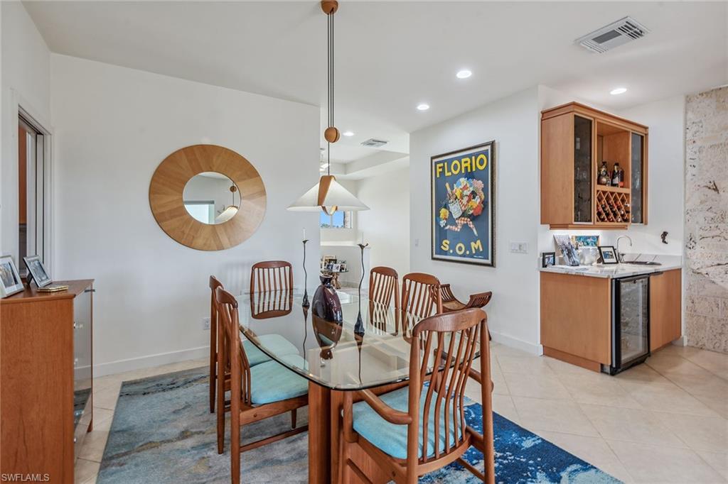 HIDEAWAY BEACH - Residential