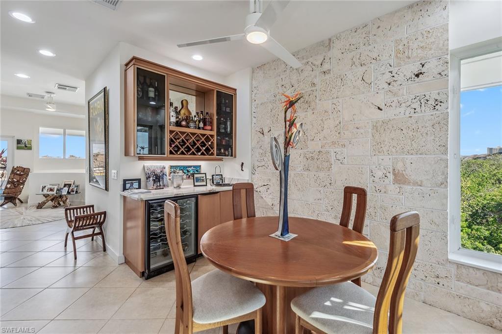 HIDEAWAY BEACH - Residential