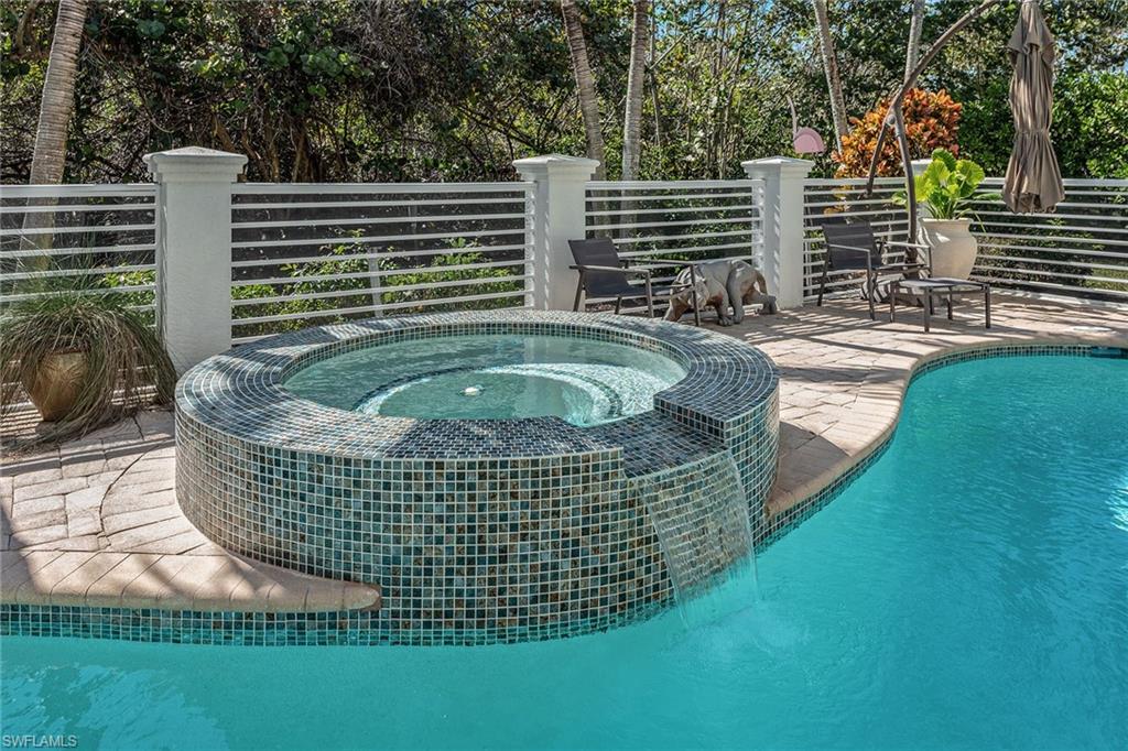 HIDEAWAY BEACH - Residential