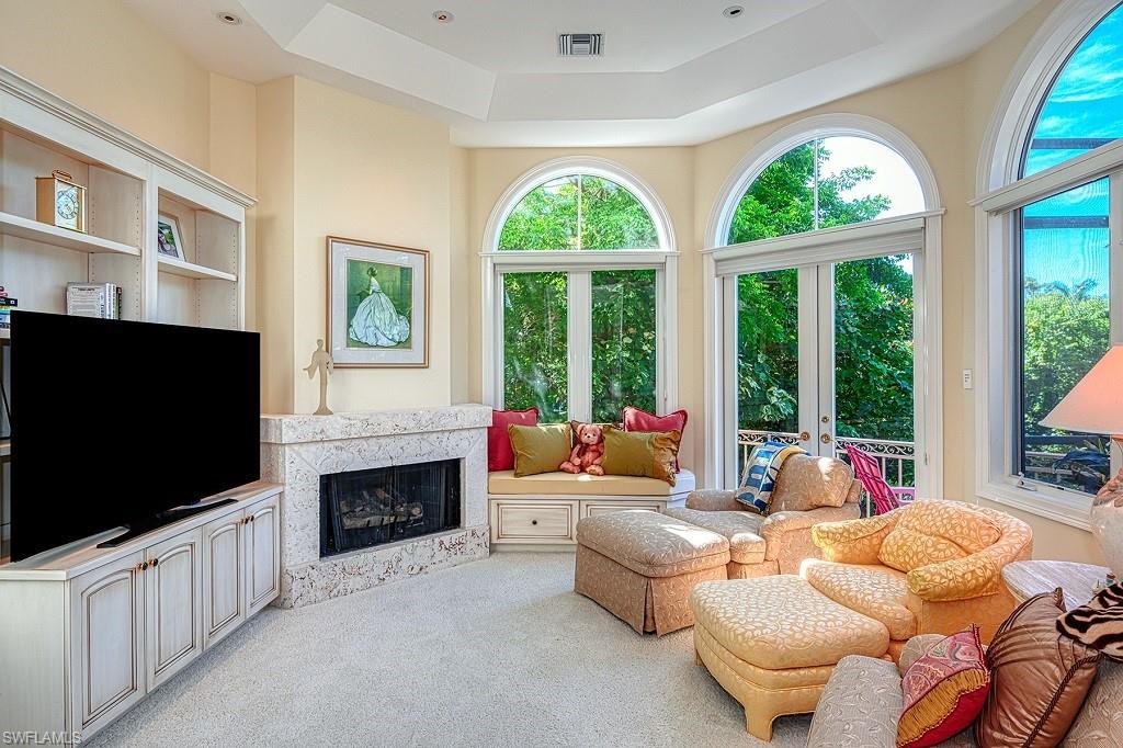 MARINA POINTE - Residential