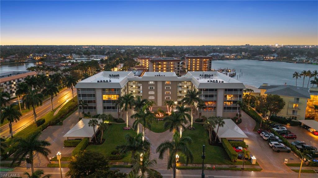 WINDSOR COURT - Residential