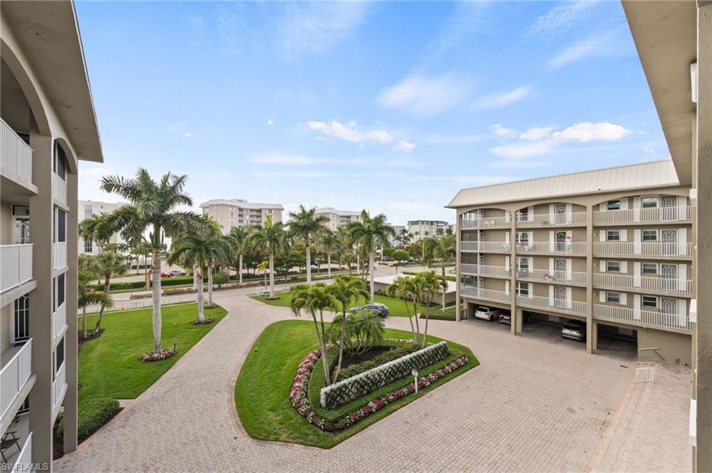 WINDSOR COURT - Residential