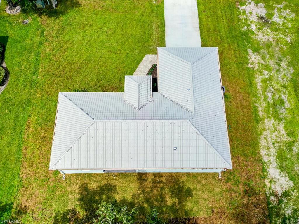 THE CAYS - Residential