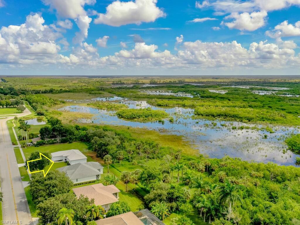 THE CAYS - Residential