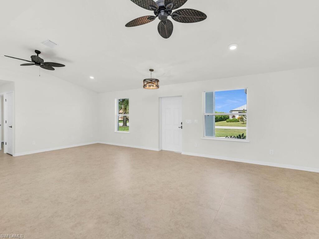 THE CAYS - Residential