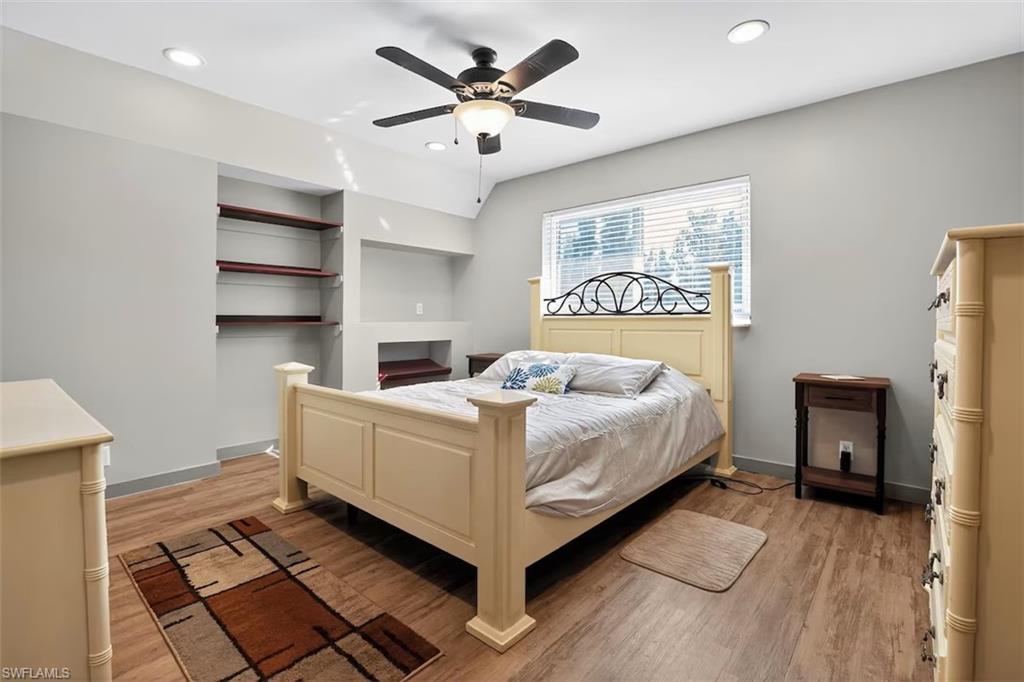 CARRIAGE HOMES AT WOODS EDGE - Residential