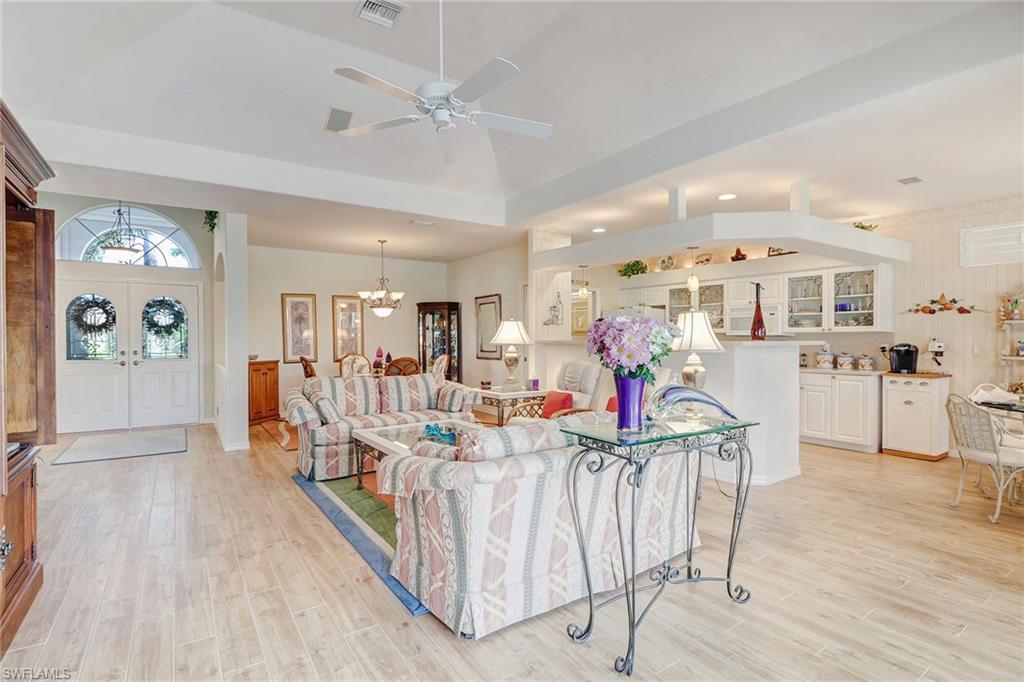 LONGSHORE LAKE - Residential