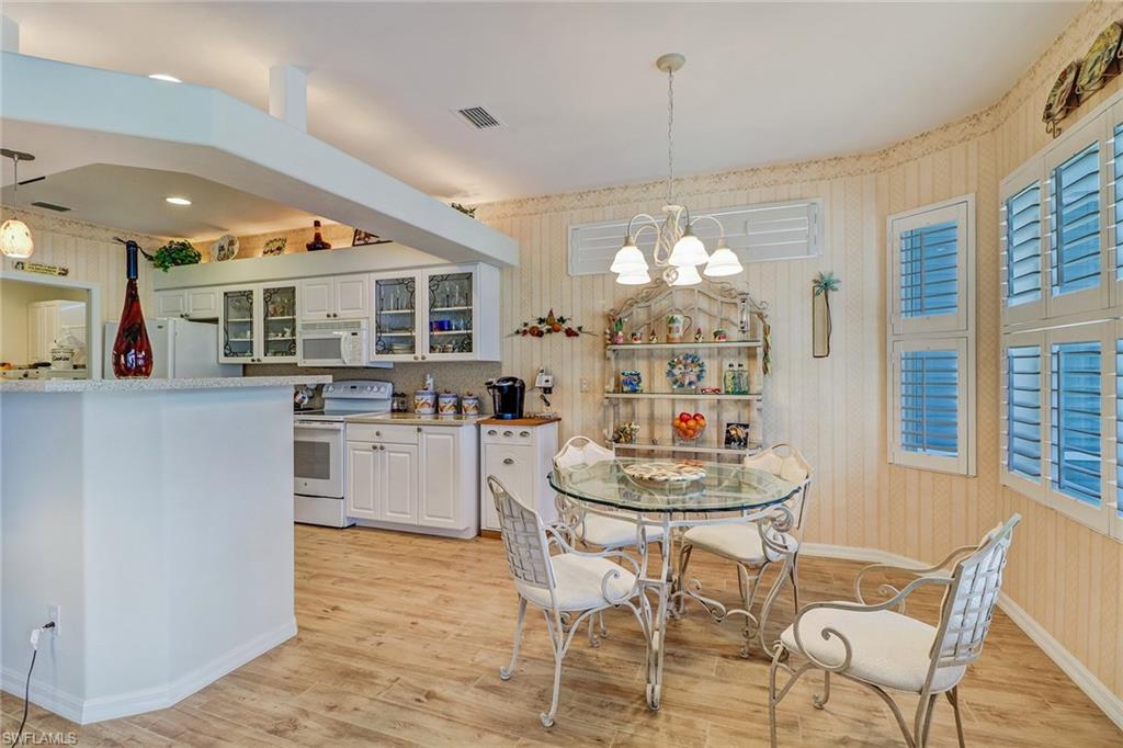 LONGSHORE LAKE - Residential