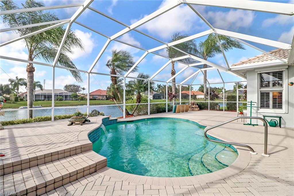 LONGSHORE LAKE - Residential