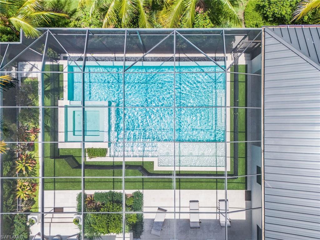 ESTATES - Residential