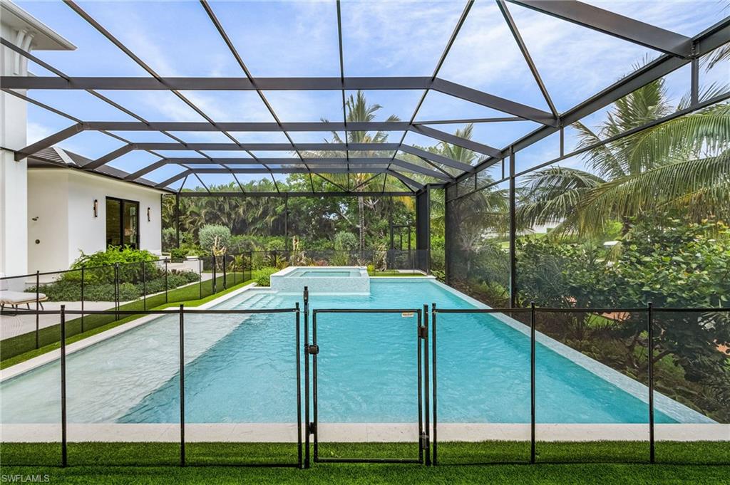 ESTATES - Residential