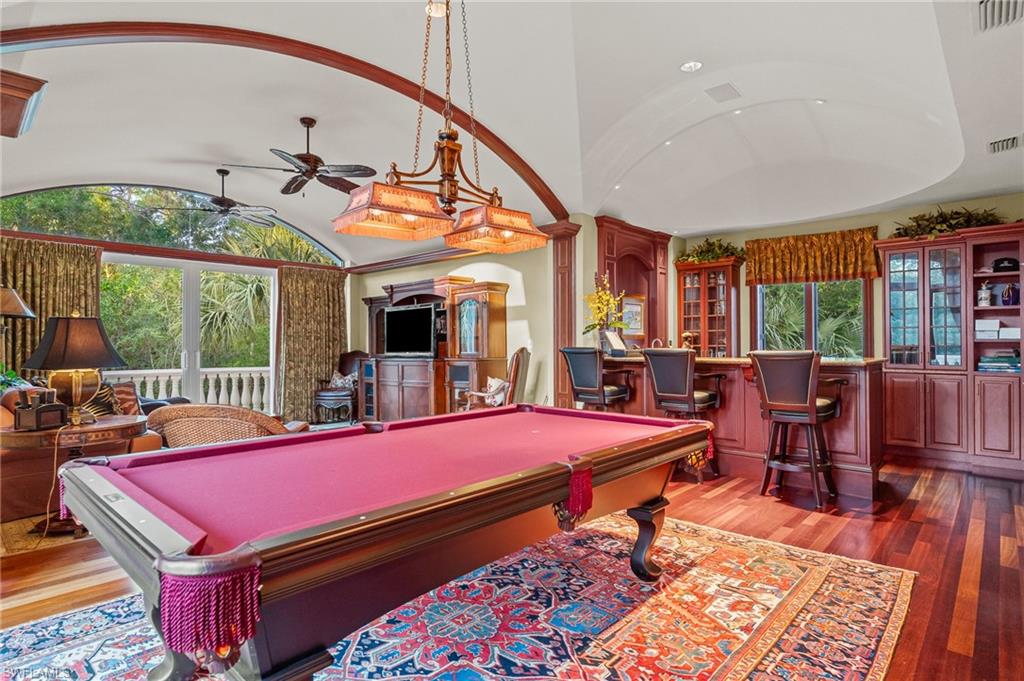 NAPLES CLUB ESTATES - Residential