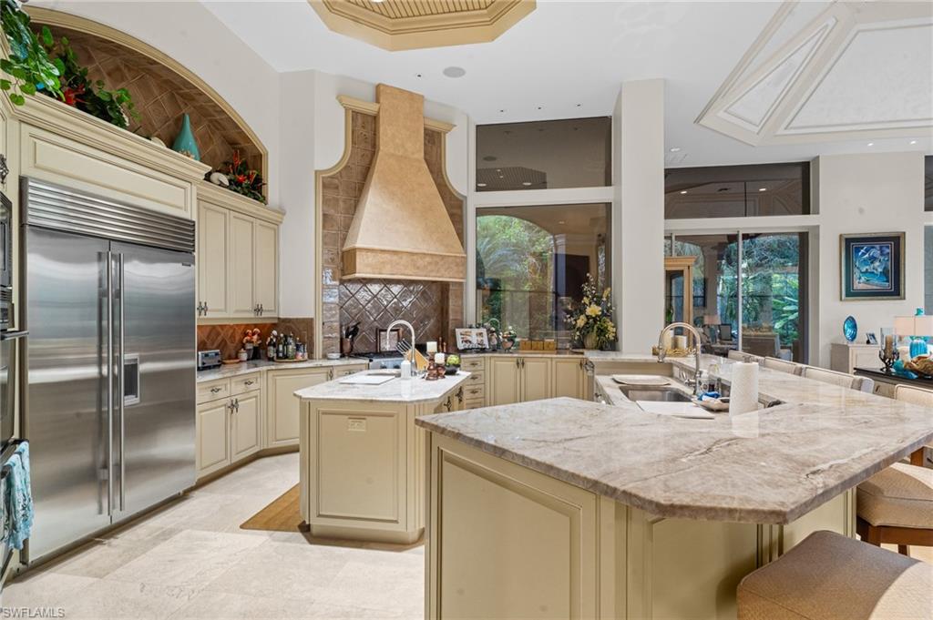 NAPLES CLUB ESTATES - Residential