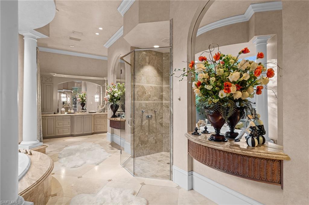 NAPLES CLUB ESTATES - Residential