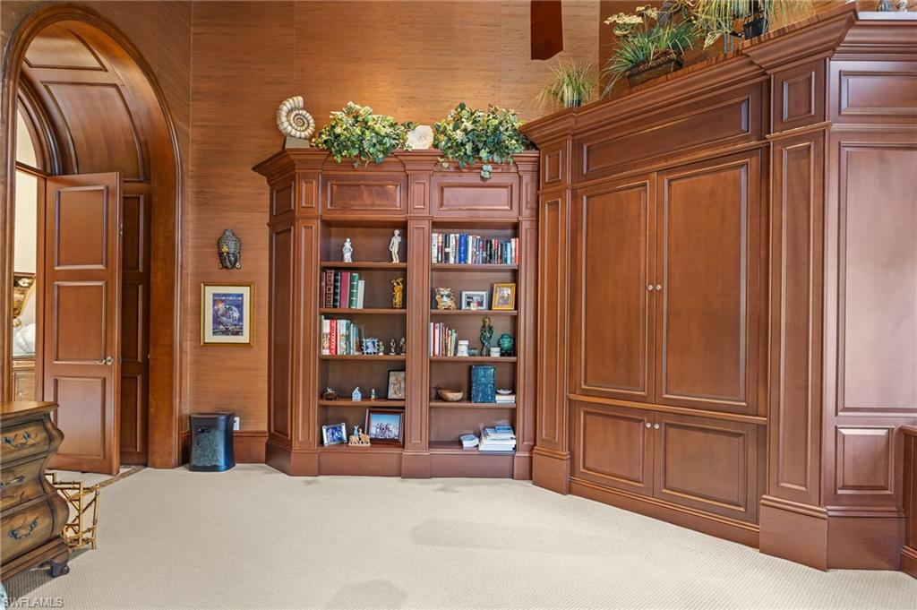 NAPLES CLUB ESTATES - Residential