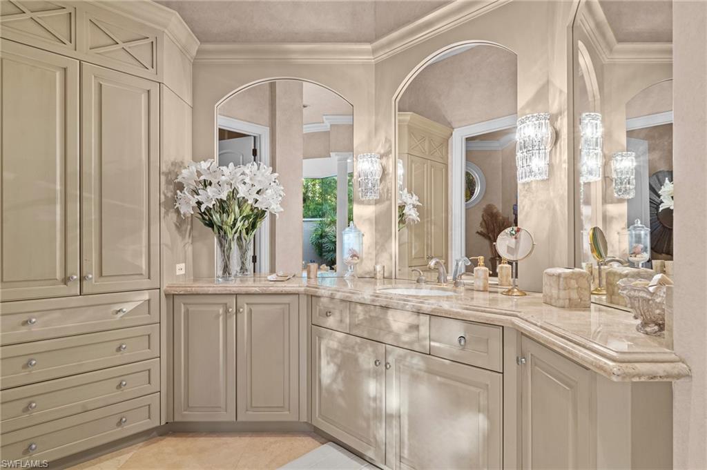NAPLES CLUB ESTATES - Residential