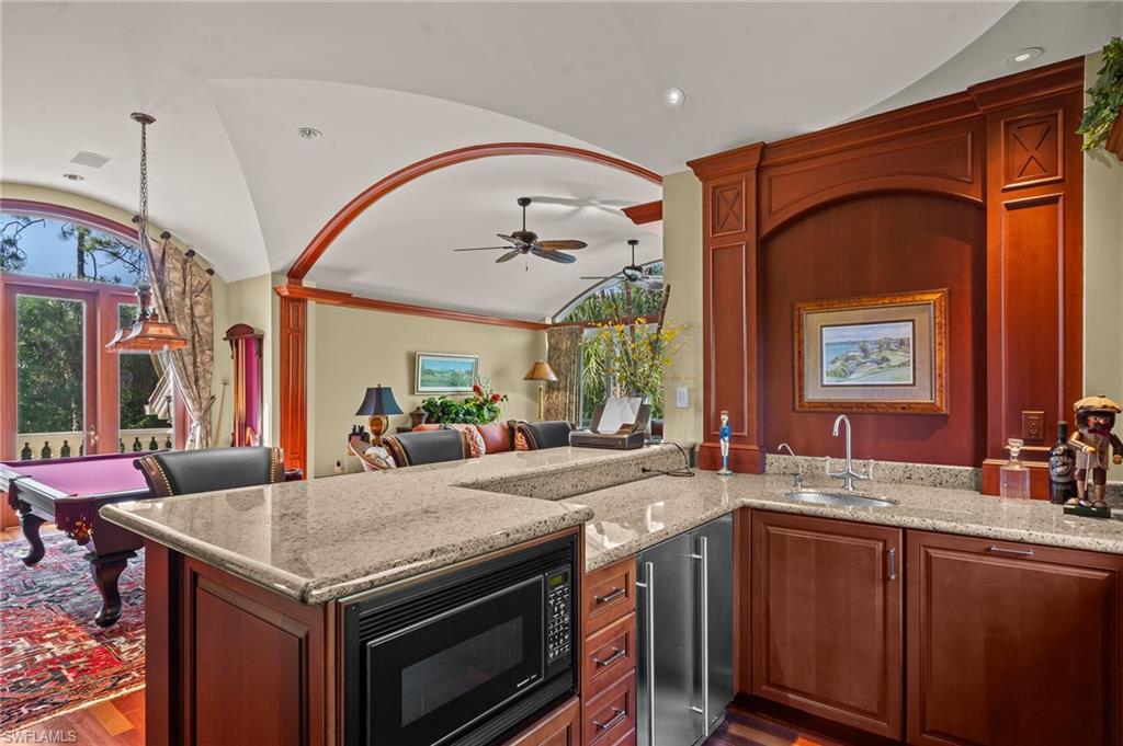 NAPLES CLUB ESTATES - Residential
