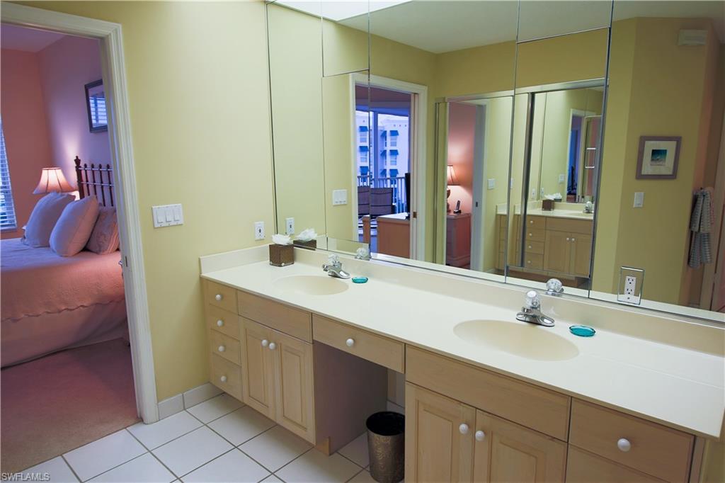 BAREFOOT BEACH CLUB - Residential