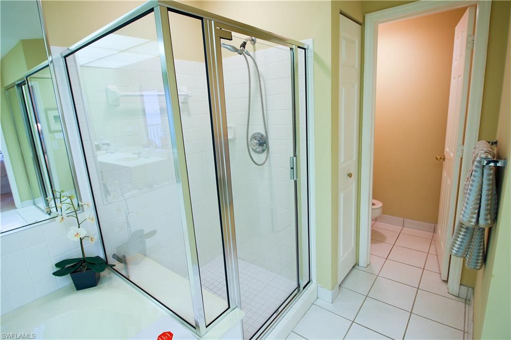 BAREFOOT BEACH CLUB - Residential