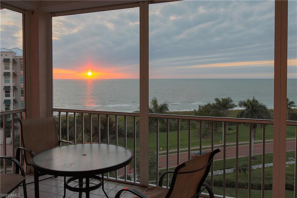 BAREFOOT BEACH CLUB - Residential