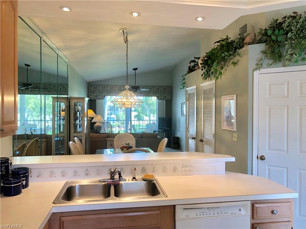 TWELVE OAKS - Residential