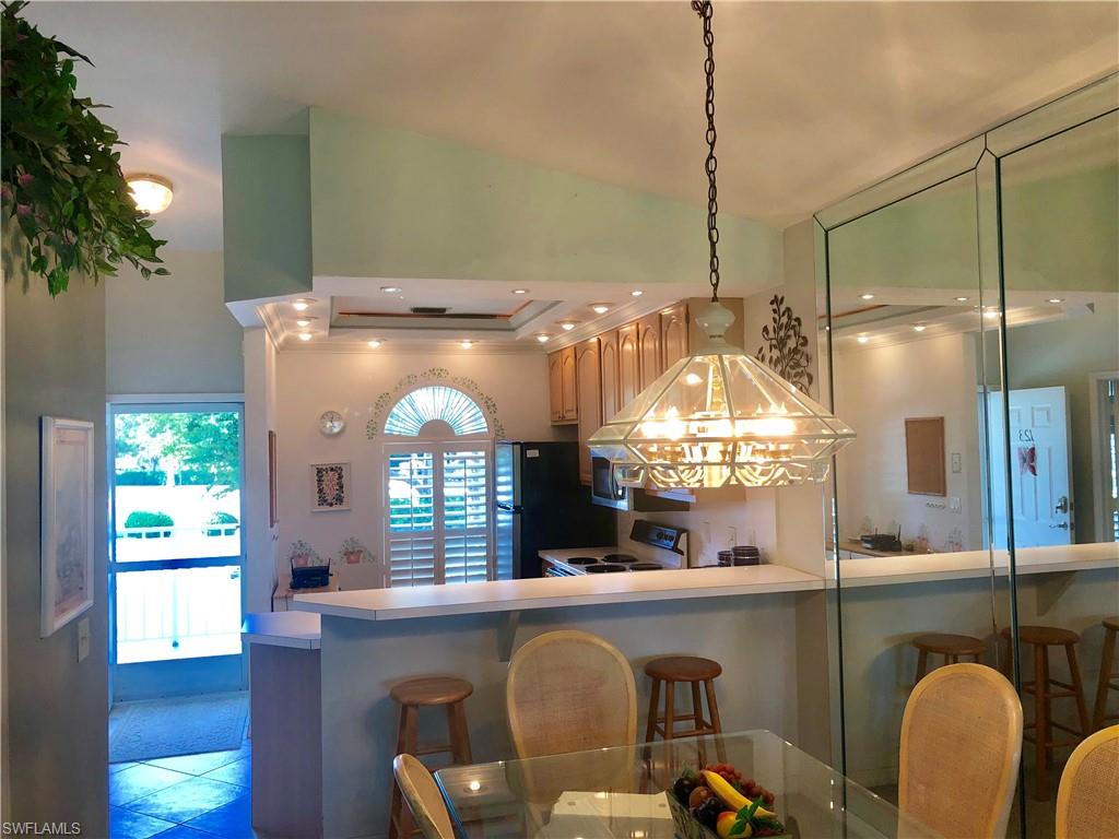 TWELVE OAKS - Residential