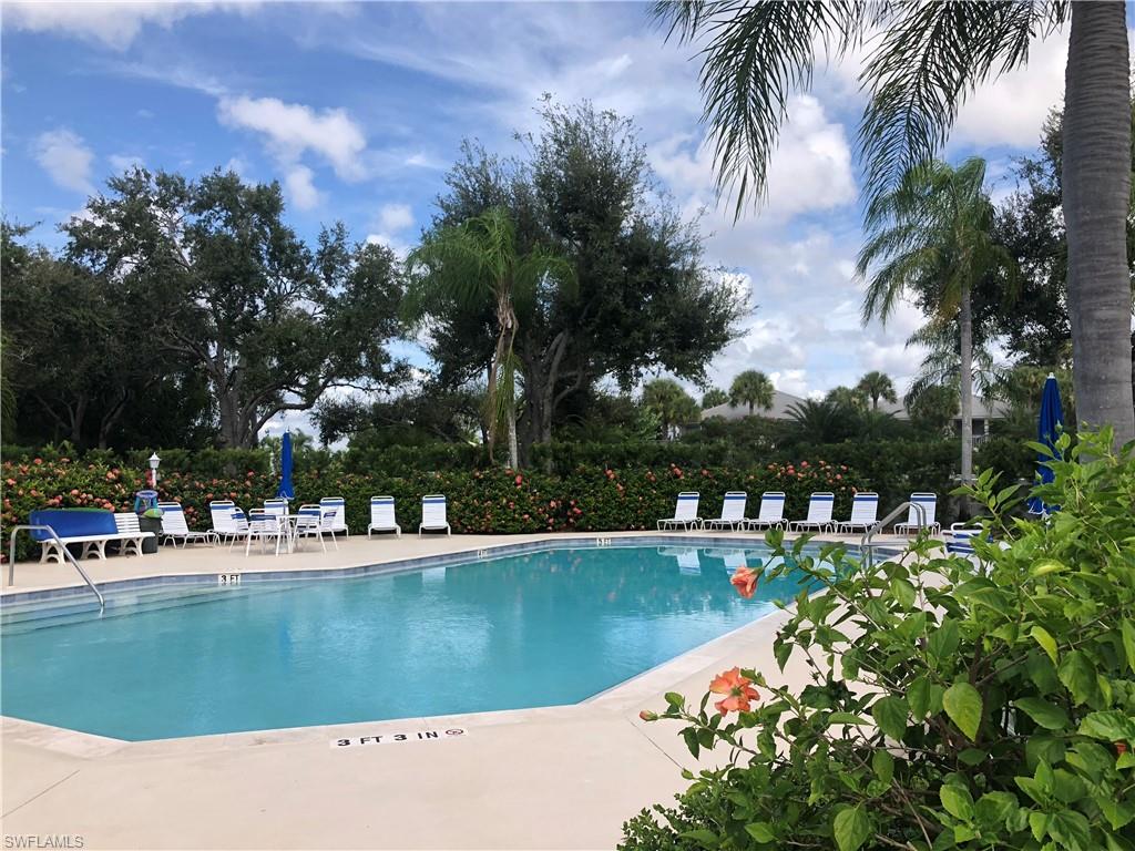 TWELVE OAKS - Residential