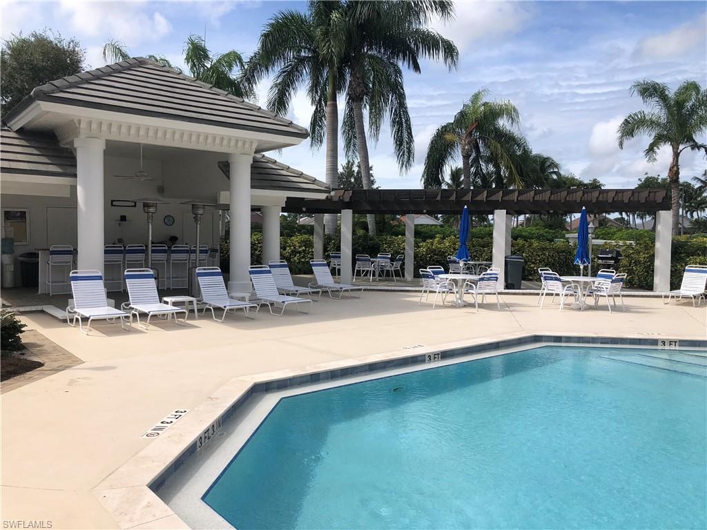 TWELVE OAKS - Residential