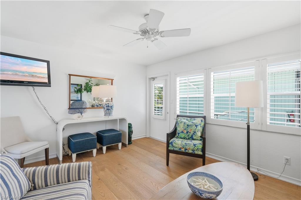 285 8th AVE S 285