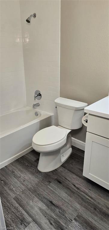 ROYAL WOODS - Residential