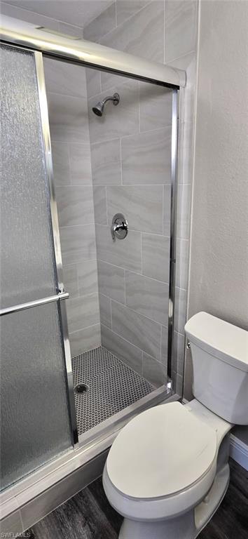 ROYAL WOODS - Residential