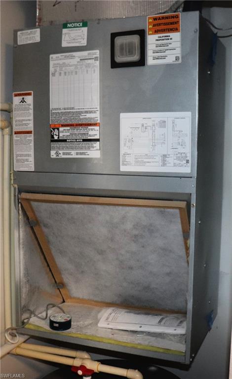 ROYAL WOODS - Residential