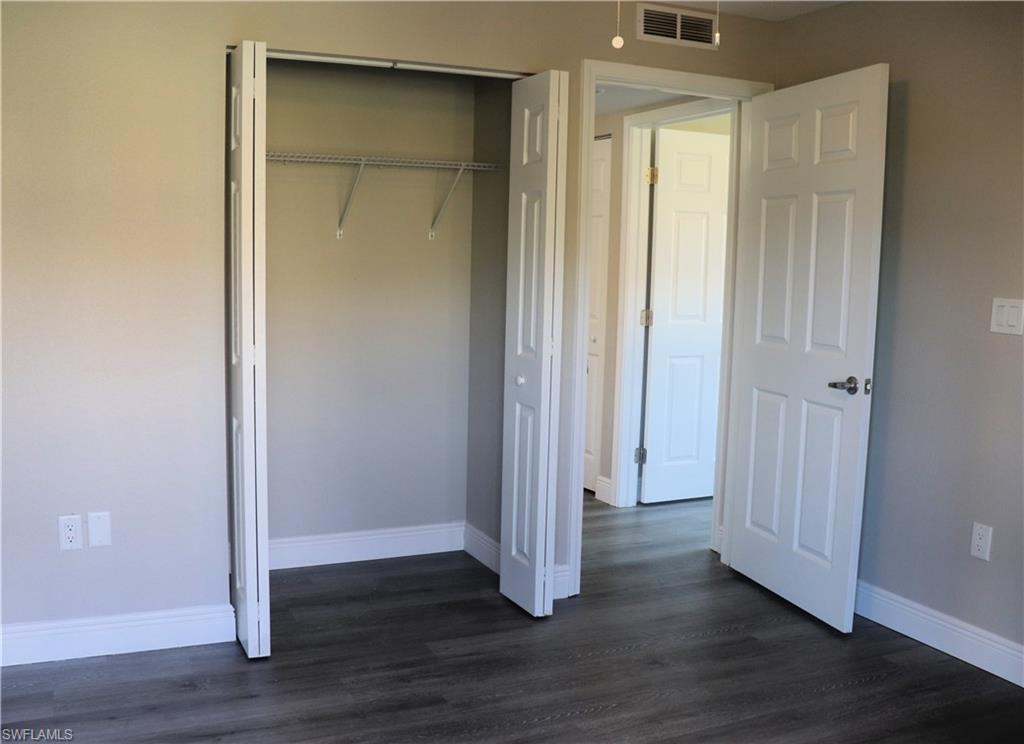 ROYAL WOODS - Residential