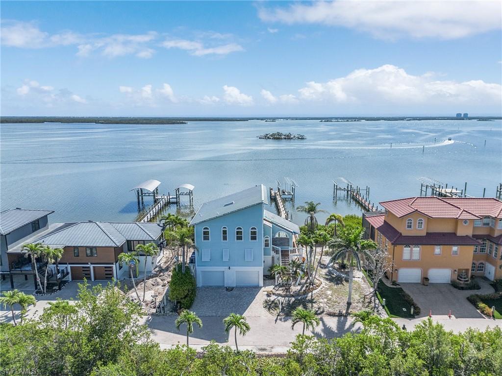 FLAMINGO HARBOUR CONDO - Residential