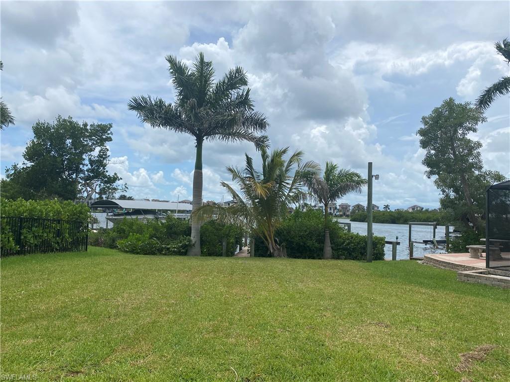 26815 McLaughlin BLVD