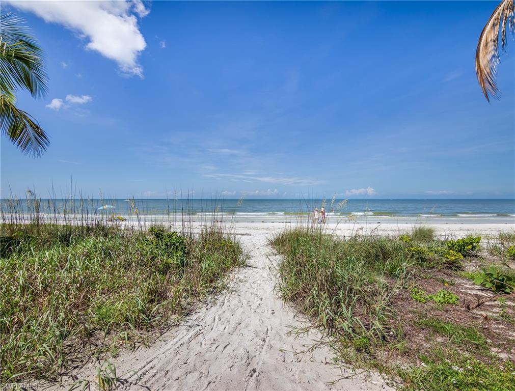 GULF ISLAND MANOR - Residential