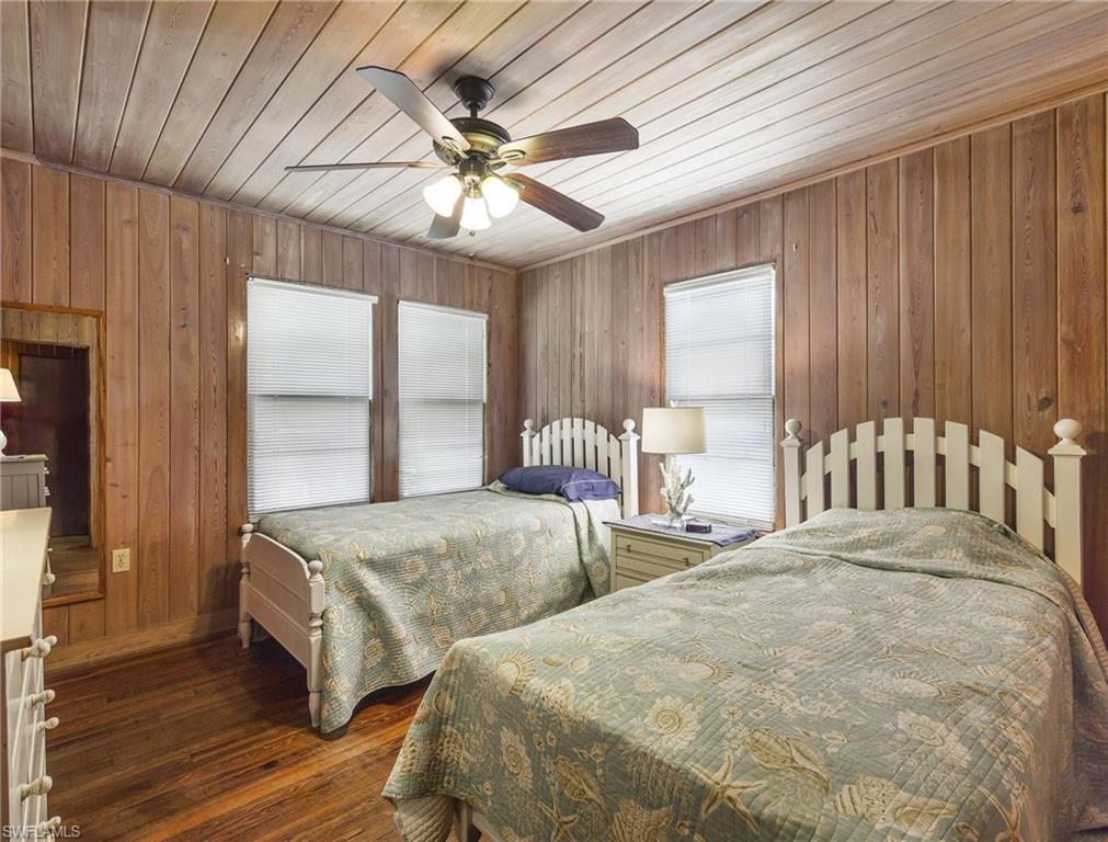 GULF ISLAND MANOR - Residential