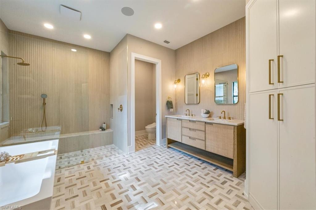 VALLEY OAK - Residential