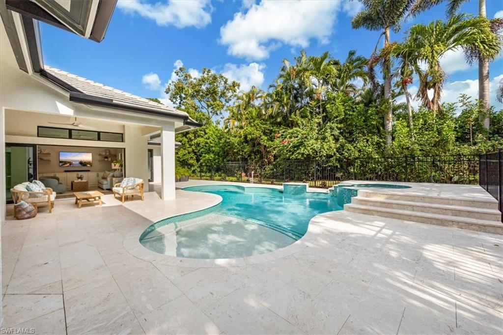 VALLEY OAK - Residential