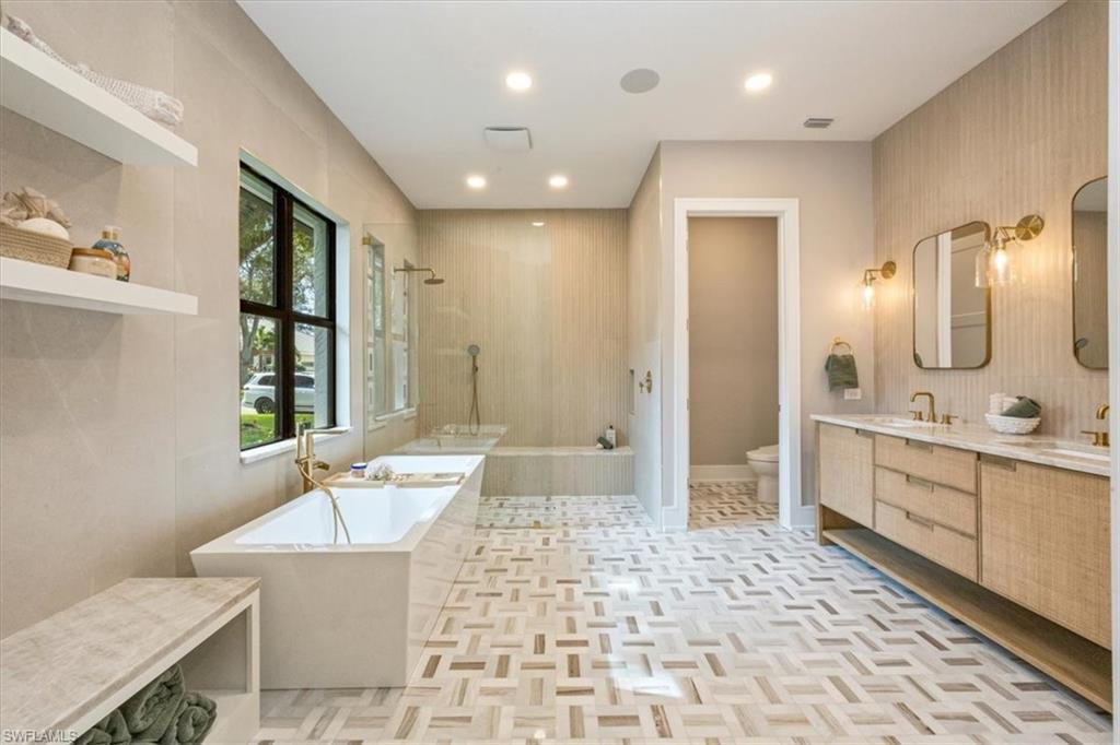 VALLEY OAK - Residential