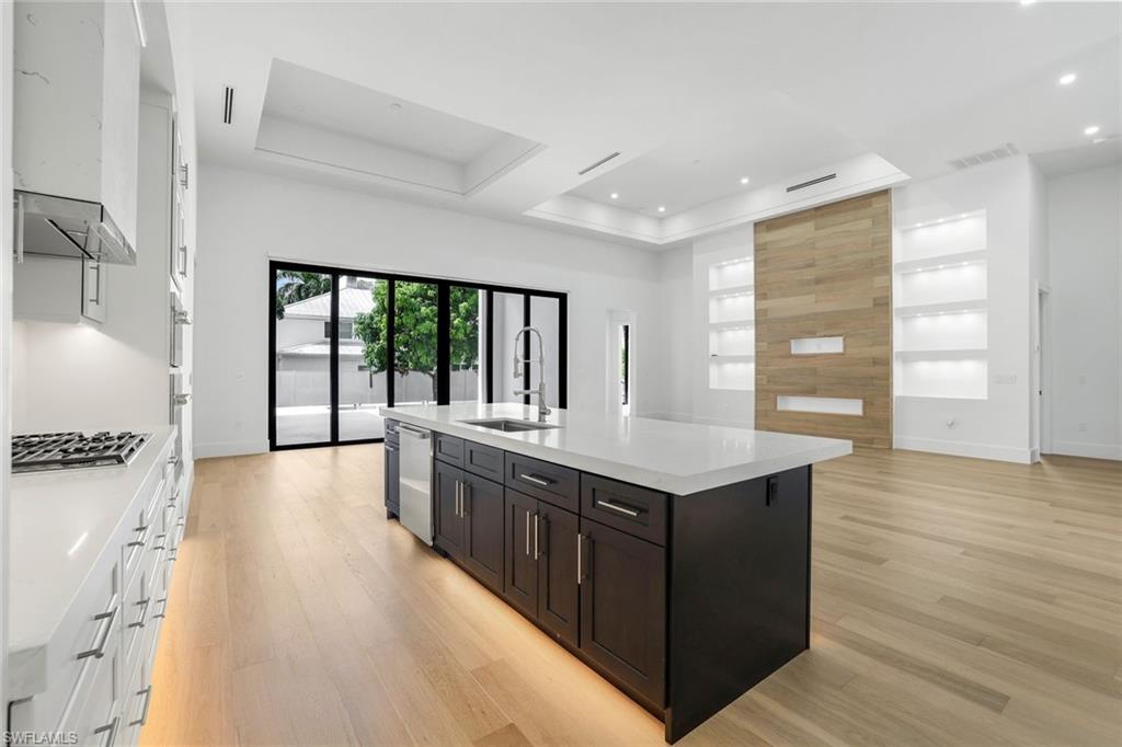 LAKE PARK - Residential