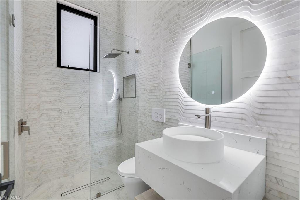 LAKE PARK - Residential