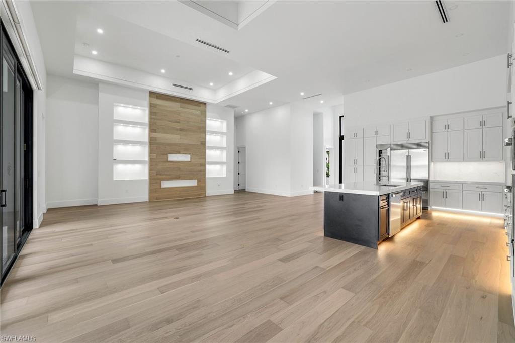 LAKE PARK - Residential