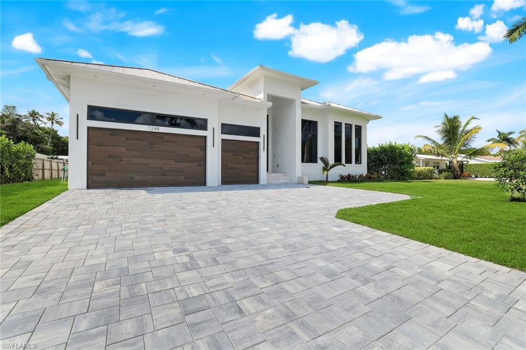 LAKE PARK - Residential